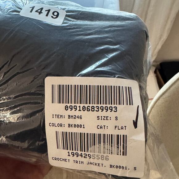 J.Crew Odette Sweater Jacket WMNS S Black Wool-Alpaca Crochet Trim Gold Button - Picture 7 of 7